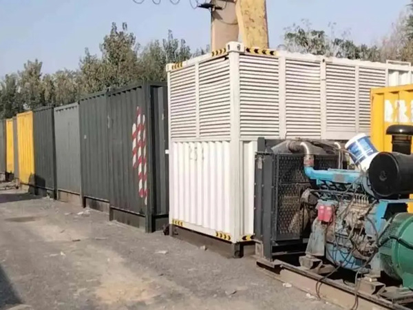 永靖200KW柴油发电机机组每小时油耗是多少?